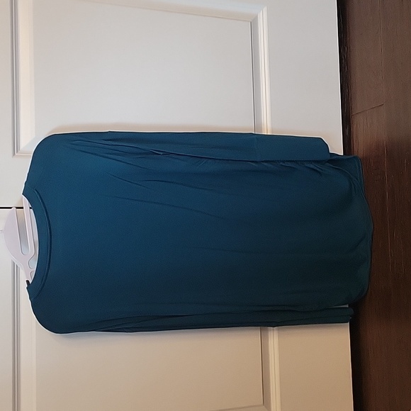 Athleta Ruched Sweatshirt - Picture 2 of 5